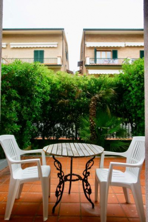 S75 - Sirolo, bilocale con giardino in centro
